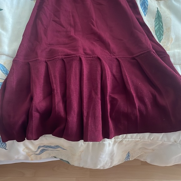 Womens cranberry colored turtleneck short sleeve dress - Picture 3 of 4